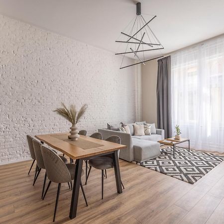 Exclusive Stylish Suite By Prestige Homes Next To The Oktogon Budapest Eksteriør bilde