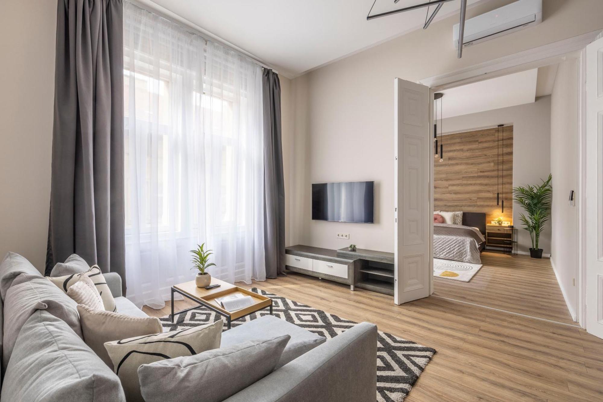 Exclusive Stylish Suite By Prestige Homes Next To The Oktogon Budapest Eksteriør bilde