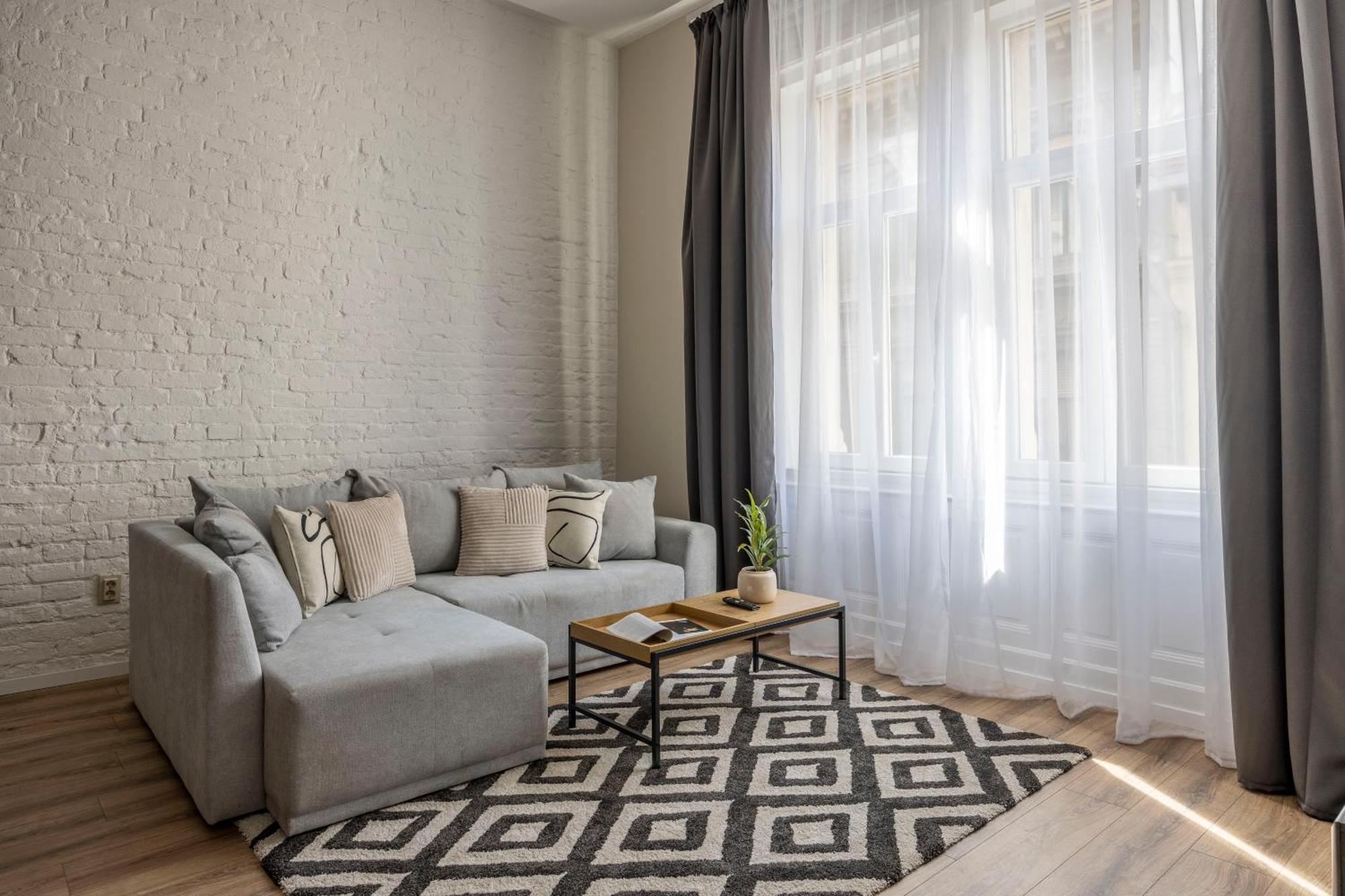 Exclusive Stylish Suite By Prestige Homes Next To The Oktogon Budapest Eksteriør bilde